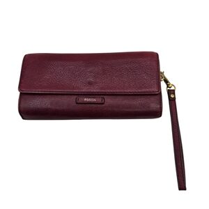 Fossil Women's Burgundy Leather Wristlet Wallet